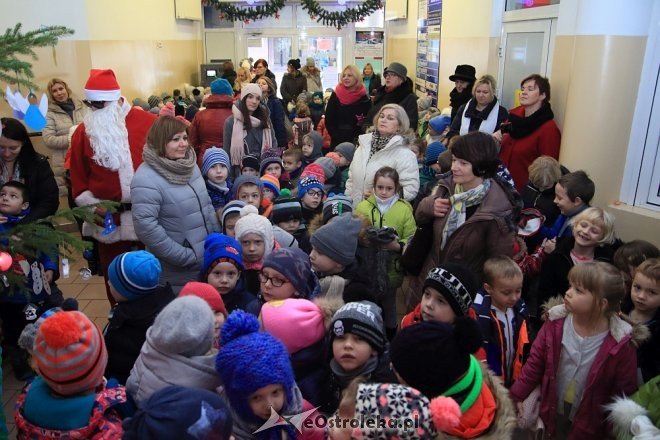 Strojenie choinki w Handlowcu [05.12.2016] - zdjęcie #64 - eOstroleka.pl
