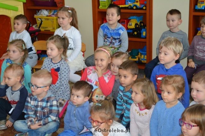 Strażacy ochotnicy z Łysych odwiedzili dzieci z gminnego przedszkola [ZDJĘCIA] - zdjęcie #7 - eOstroleka.pl