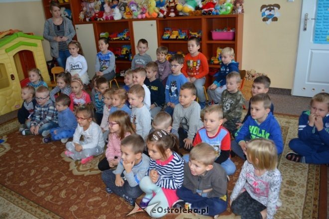 Strażacy ochotnicy z Łysych odwiedzili dzieci z gminnego przedszkola [ZDJĘCIA] - zdjęcie #44 - eOstroleka.pl