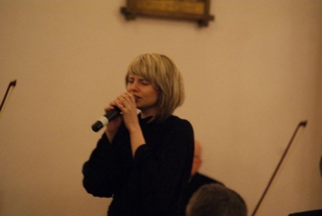 Koncert Bożonarodzniowy w Zbawicielu (20.12.09) - zdjęcie #8 - eOstroleka.pl