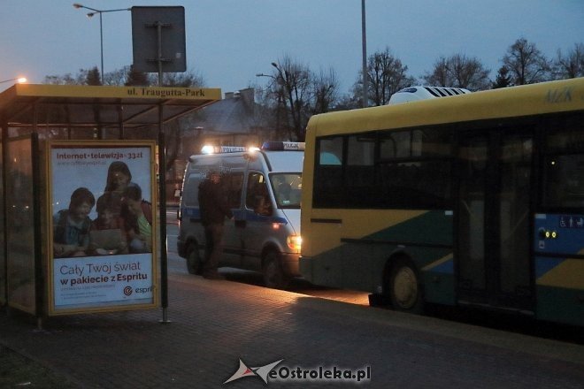 Ostrołęka: Kolizja z autobusem przy ulicy Traugutta [ZDJĘCIA] - zdjęcie #5 - eOstroleka.pl