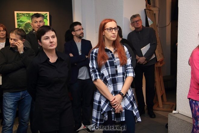 Wernisaż poplenerowej wystawy „Lipniki 2016” w Galerii Ostrołęka [ZDJĘCIA] - zdjęcie #7 - eOstroleka.pl