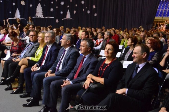 Wigilijne spotkanie Zespołu Placówek Wsparcia Dziennego i Asysty Rodzinnej [09.12.2016] - zdjęcie #44 - eOstroleka.pl