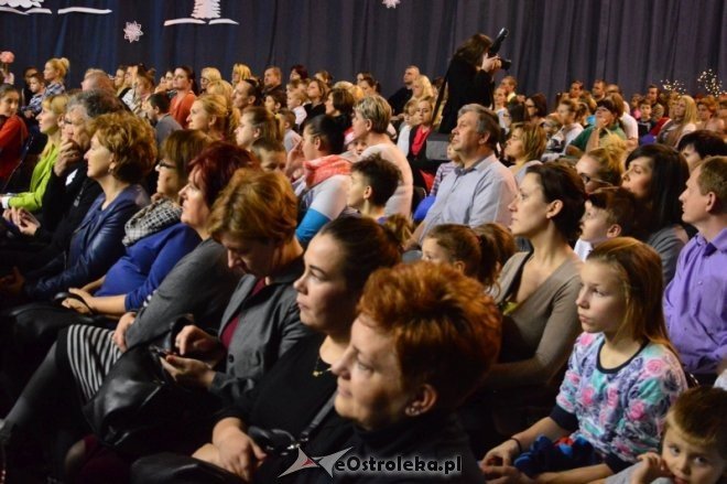 Wigilijne spotkanie Zespołu Placówek Wsparcia Dziennego i Asysty Rodzinnej [09.12.2016] - zdjęcie #39 - eOstroleka.pl
