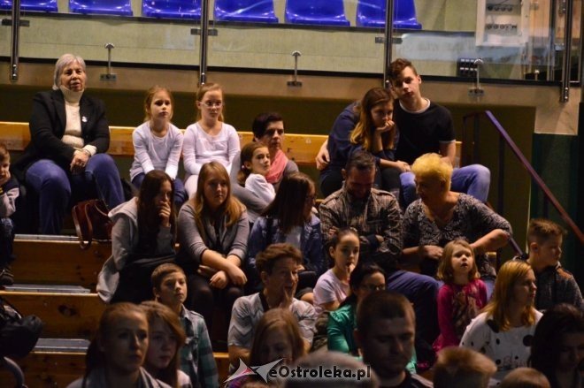 Wigilijne spotkanie Zespołu Placówek Wsparcia Dziennego i Asysty Rodzinnej [09.12.2016] - zdjęcie #9 - eOstroleka.pl