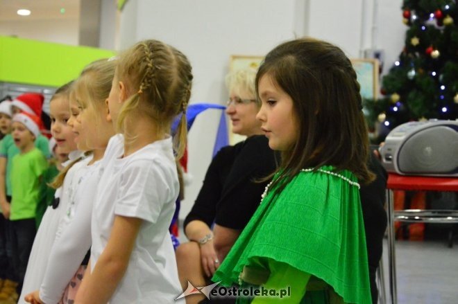 Mikołajki w Feniksie [10.12.2016] - zdjęcie #40 - eOstroleka.pl
