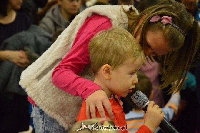 Mikołajki w Feniksie [10.12.2016] - zdjęcie #14 - eOstroleka.pl