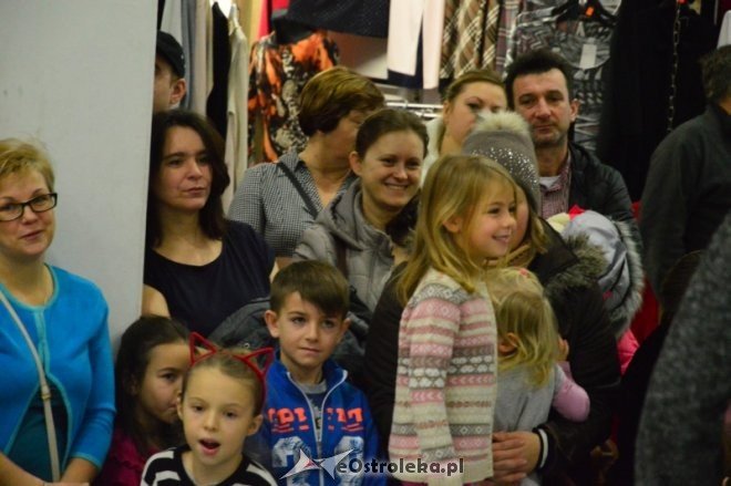 Mikołajki w Feniksie [10.12.2016] - zdjęcie #9 - eOstroleka.pl