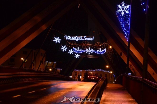 Świąteczne dekoracje na nowym moście i Placu Bema [10.12.2016] - zdjęcie #4 - eOstroleka.pl