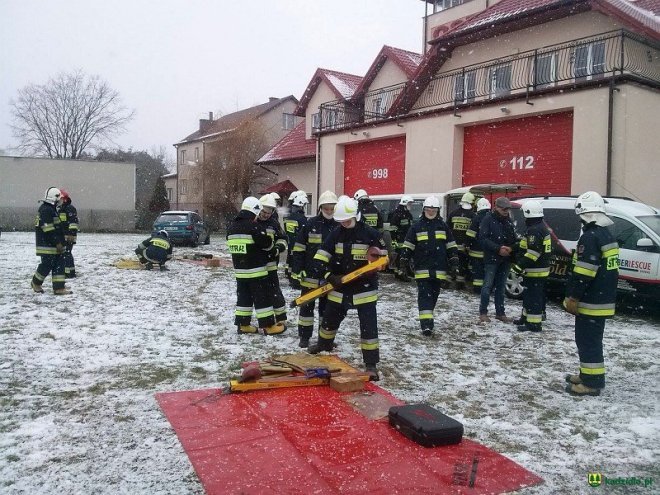 Strażacy ochotnicy z gmin Kadzidło i Lelisa o ratownictwie technicznym wiedzą niemal wszystko [ZDJĘCIA] - zdjęcie #15 - eOstroleka.pl