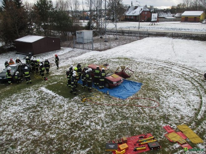 Strażacy ochotnicy z gmin Kadzidło i Lelisa o ratownictwie technicznym wiedzą niemal wszystko [ZDJĘCIA] - zdjęcie #19 - eOstroleka.pl