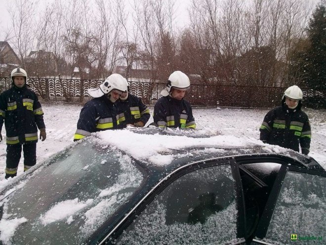 Strażacy ochotnicy z gmin Kadzidło i Lelisa o ratownictwie technicznym wiedzą niemal wszystko [ZDJĘCIA] - zdjęcie #28 - eOstroleka.pl