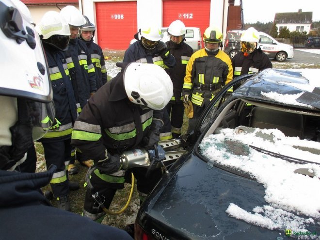 Strażacy ochotnicy z gmin Kadzidło i Lelisa o ratownictwie technicznym wiedzą niemal wszystko [ZDJĘCIA] - zdjęcie #34 - eOstroleka.pl