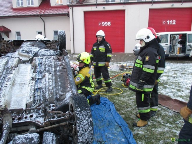 Strażacy ochotnicy z gmin Kadzidło i Lelisa o ratownictwie technicznym wiedzą niemal wszystko [ZDJĘCIA] - zdjęcie #23 - eOstroleka.pl