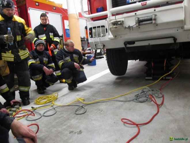 Strażacy ochotnicy z gmin Kadzidło i Lelisa o ratownictwie technicznym wiedzą niemal wszystko [ZDJĘCIA] - zdjęcie #70 - eOstroleka.pl