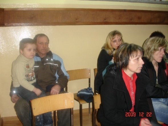 Jasełka w Szkole Podstawowej w Serafinie (22.12.09) - zdjęcie #20 - eOstroleka.pl