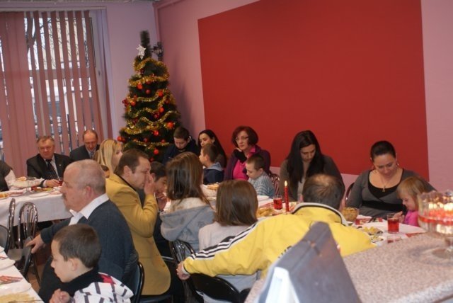 Wigilia Romska (22.12.09) - zdjęcie #13 - eOstroleka.pl