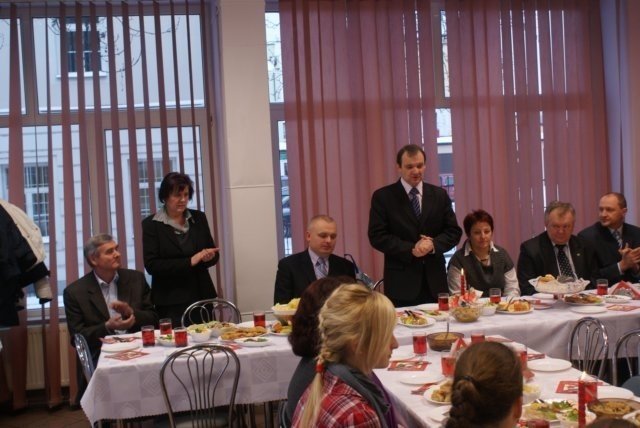 Wigilia Romska (22.12.09) - zdjęcie #10 - eOstroleka.pl