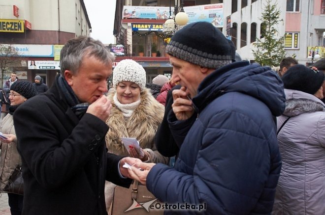 Miejska Wigilia 2016 w Ostrołęce [17.12.2016] - zdjęcie #35 - eOstroleka.pl