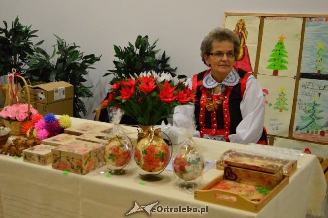 Loteria mikołajkowa w hali targowej Feniks [17.12.2016] - zdjęcie #3 - eOstroleka.pl
