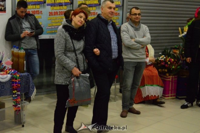 Loteria mikołajkowa w hali targowej Feniks [17.12.2016] - zdjęcie #38 - eOstroleka.pl