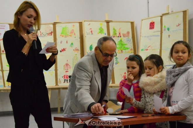 Loteria mikołajkowa w hali targowej Feniks [17.12.2016] - zdjęcie #3 - eOstroleka.pl
