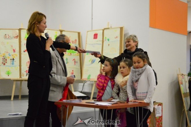 Loteria mikołajkowa w hali targowej Feniks [17.12.2016] - zdjęcie #2 - eOstroleka.pl