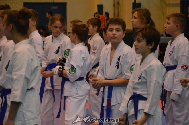 Turniej na 30-lecie Ostrołęckiego Klubu Karate Kyokoushin [18.12.2016] - zdjęcie #31 - eOstroleka.pl