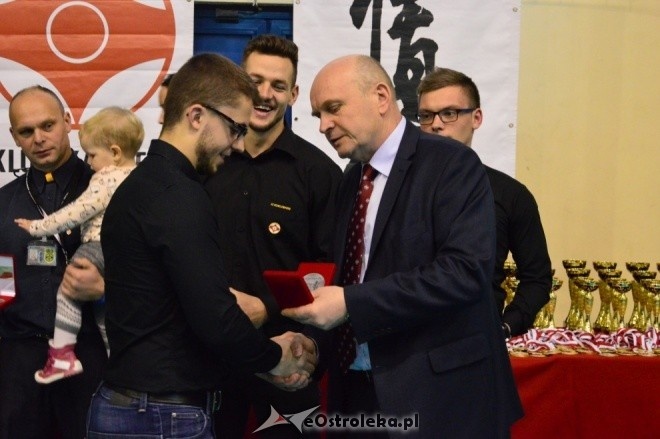 Turniej na 30-lecie Ostrołęckiego Klubu Karate Kyokoushin [18.12.2016] - zdjęcie #145 - eOstroleka.pl