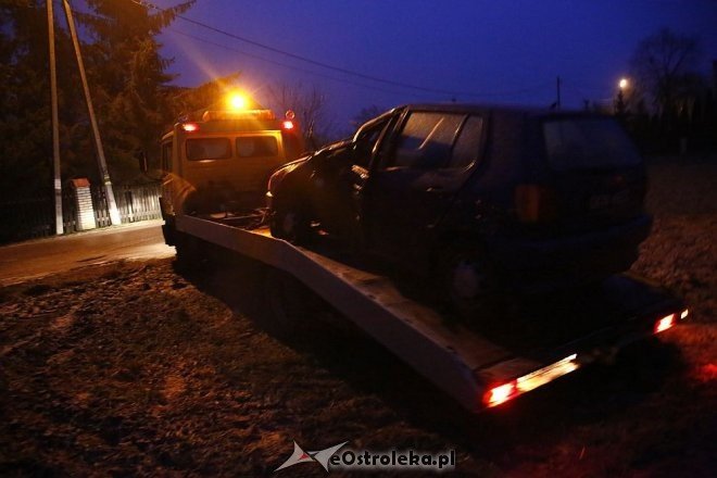 Wypadek w Czarnowcu. Jedna osoba trafiła do szpitala [ZDJĘCIA] - zdjęcie #5 - eOstroleka.pl