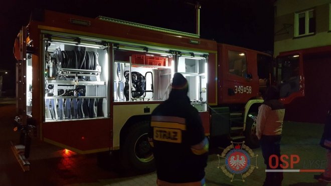 Strażacy ochotnicy z Łysych cieszą się już z nowego wozu bojowego [WIDEO, ZDJĘCIA] - zdjęcie #24 - eOstroleka.pl