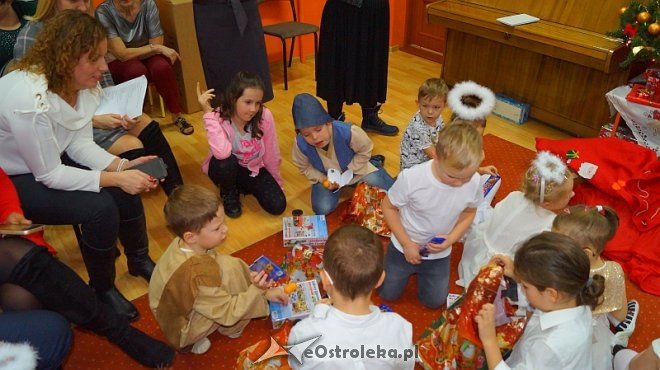 ​Jasełka w Przedszkolu Miejskim Nr 8 w Ostrołęce [19-20.12.2016] - zdjęcie #17 - eOstroleka.pl