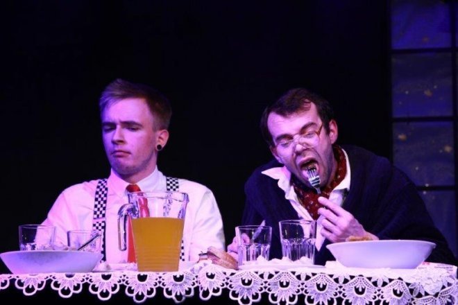 „Wigilia Profesora Pęduszki” w wykonaniu Ostrołęckiej Sceny Autorskiej [ZDJĘCIA] - zdjęcie #25 - eOstroleka.pl