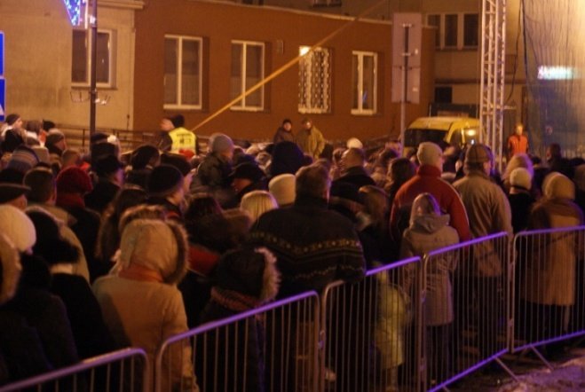 Sylwester Miejski na Placu Bema (31.12.09) - zdjęcie #100 - eOstroleka.pl