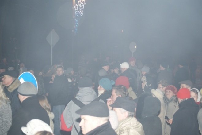 Sylwester Miejski na Placu Bema (31.12.09) - zdjęcie #82 - eOstroleka.pl