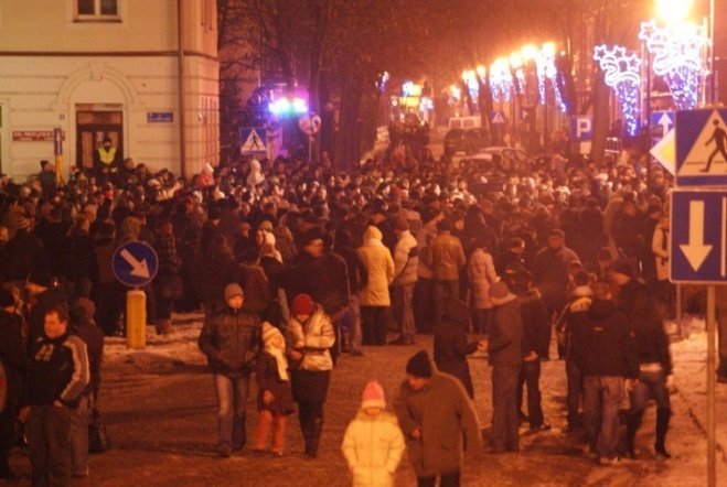 Sylwester Miejski na Placu Bema (31.12.09) - zdjęcie #77 - eOstroleka.pl
