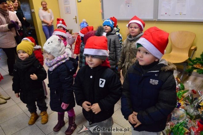 Przedszkole Miejskie nr 8 z wizytą w MOPR [21.12.2016] - zdjęcie #20 - eOstroleka.pl