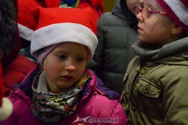Przedszkole Miejskie nr 8 z wizytą w MOPR [21.12.2016] - zdjęcie #29 - eOstroleka.pl