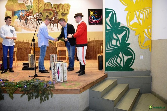 Kadzidło: Podsumowanie projektu „Graj gracyku...” w Centrum Kultury Kurpiowskiej [ZDJĘCIA] - zdjęcie #70 - eOstroleka.pl