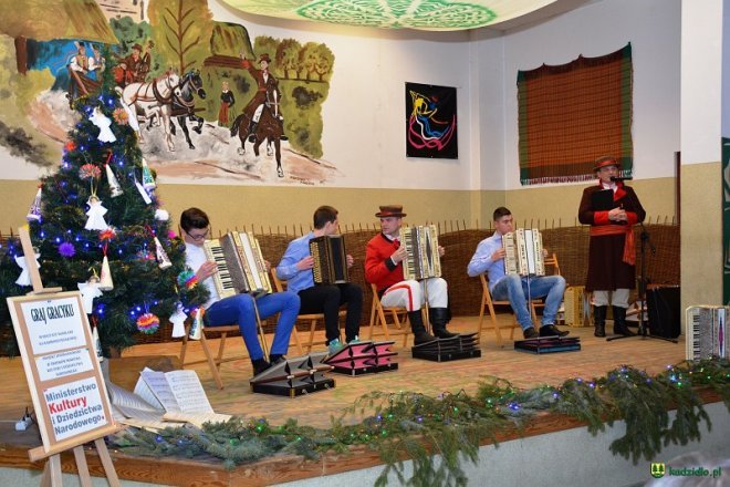 Kadzidło: Podsumowanie projektu „Graj gracyku...” w Centrum Kultury Kurpiowskiej [ZDJĘCIA] - zdjęcie #45 - eOstroleka.pl