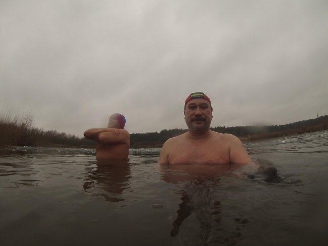 Świąteczne kąpiele ostrołęckich morsów [WIDEO, ZDJĘCIA] - zdjęcie #5 - eOstroleka.pl