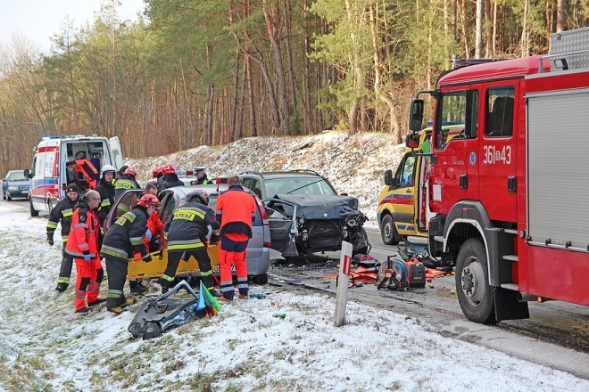 Wypadek na DK 61 Ostrołęka - Łomża [28.12.2016] - zdjęcie #1 - eOstroleka.pl