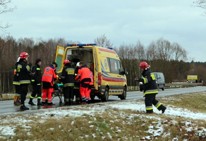 Wypadek na DK 61 Ostrołęka - Łomża [28.12.2016] - zdjęcie #19 - eOstroleka.pl