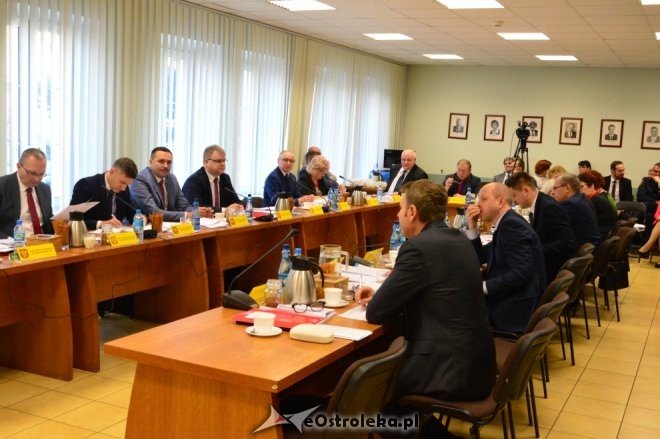 Budżetowa sesja Rady Miasta Ostrołęki [29.12.2016] - zdjęcie #4 - eOstroleka.pl
