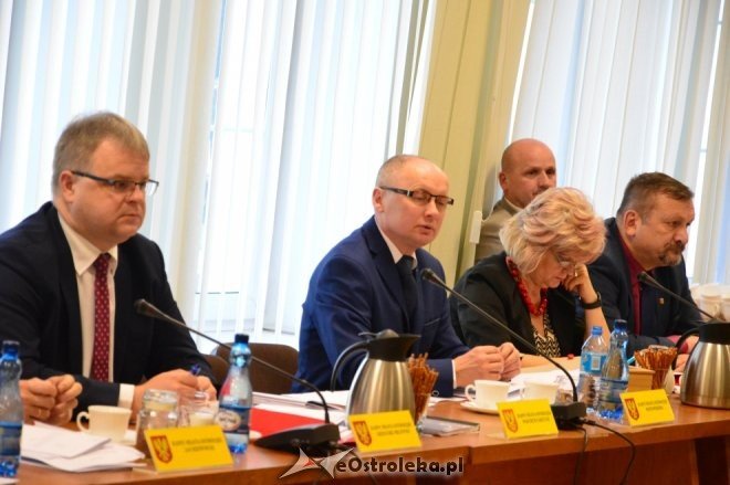 Budżetowa sesja Rady Miasta Ostrołęki [29.12.2016] - zdjęcie #6 - eOstroleka.pl