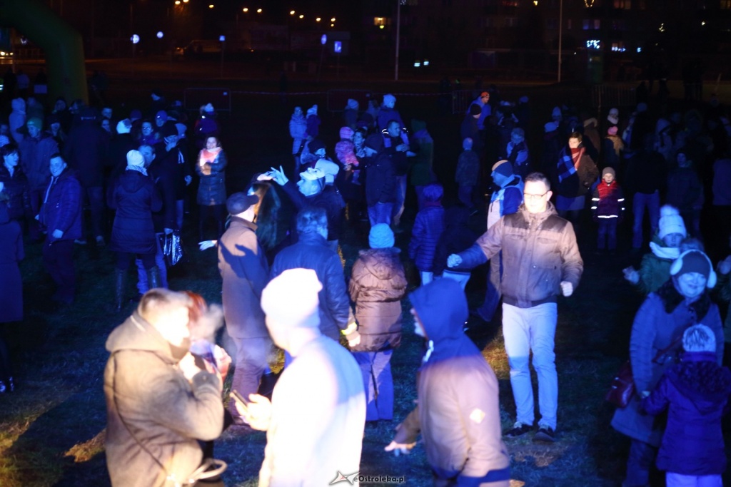 Miejski Sylwester pod Galerią Bursztynową [31.12.2016] - zdjęcie #81 - eOstroleka.pl