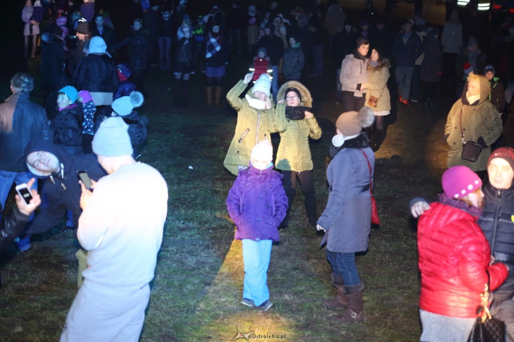 Miejski Sylwester pod Galerią Bursztynową [31.12.2016] - zdjęcie #77 - eOstroleka.pl