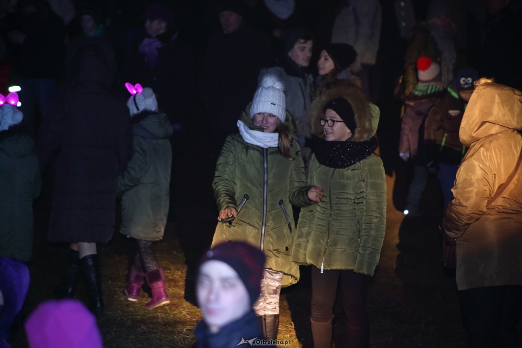 Miejski Sylwester pod Galerią Bursztynową [31.12.2016] - zdjęcie #64 - eOstroleka.pl