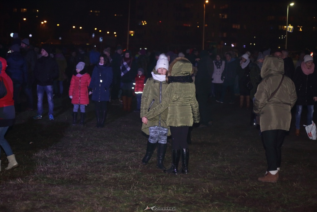 Miejski Sylwester pod Galerią Bursztynową [31.12.2016] - zdjęcie #62 - eOstroleka.pl