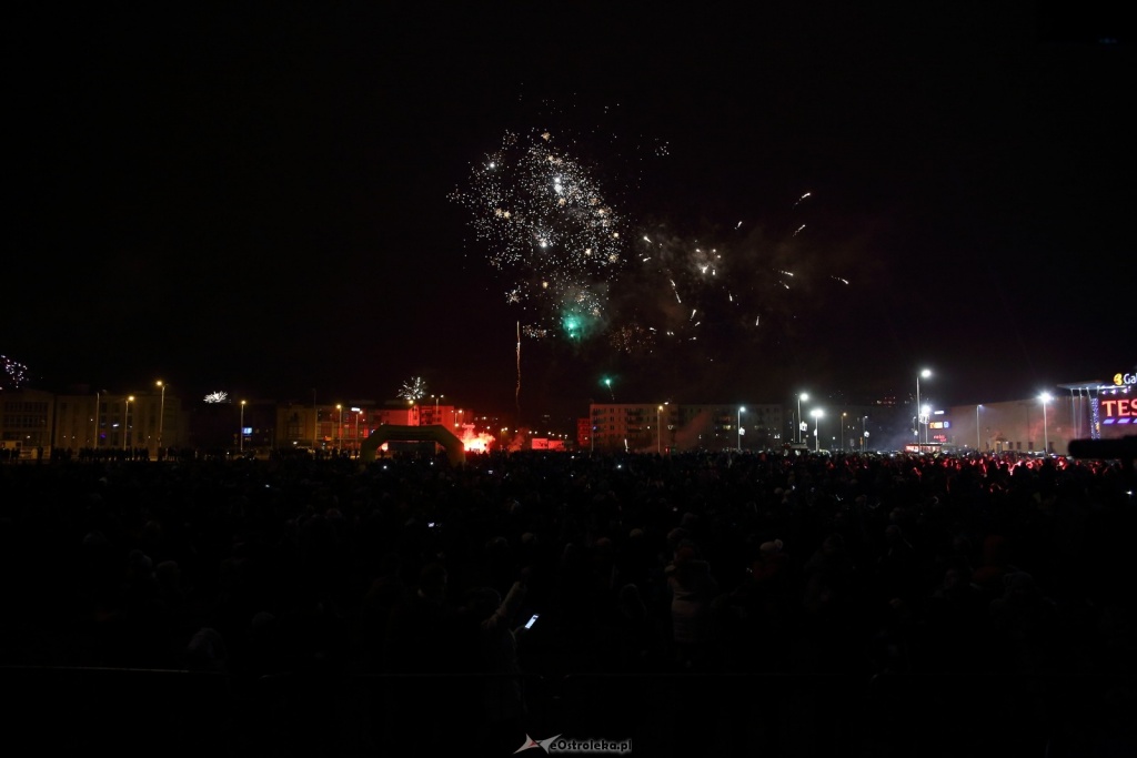 Miejski Sylwester pod Galerią Bursztynową [31.12.2016] - zdjęcie #32 - eOstroleka.pl